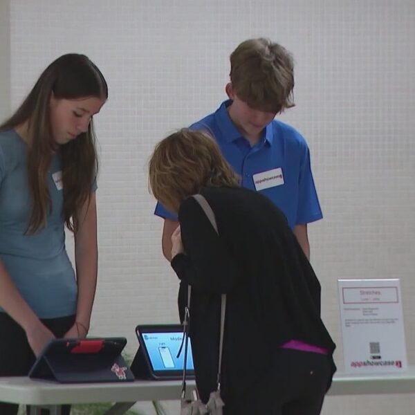 Arlington Heights students showcase innovative apps at John Hersey High School