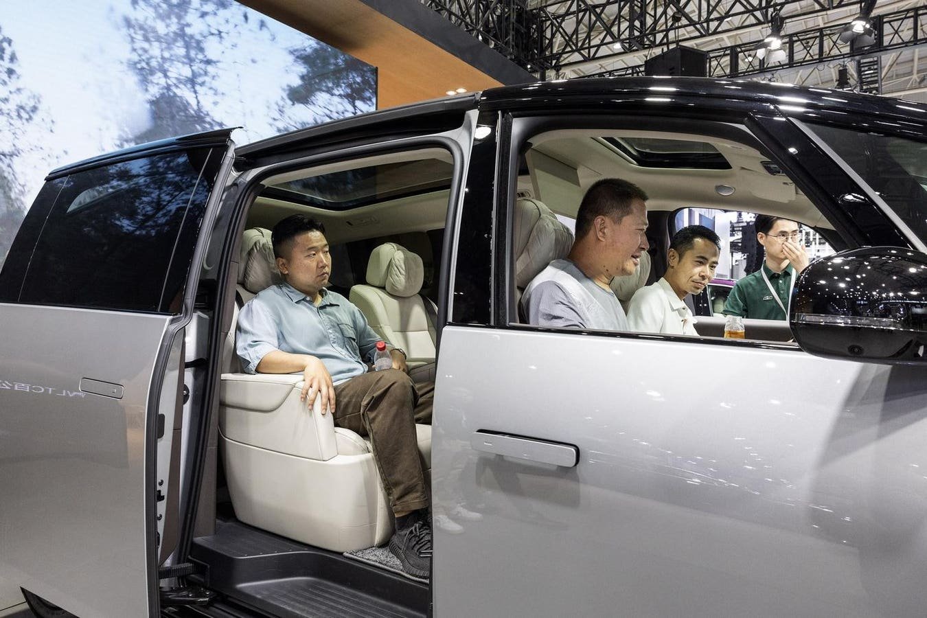 Chinese EV Mogul Li Xiang Assuages Investors About Li Auto’s Future