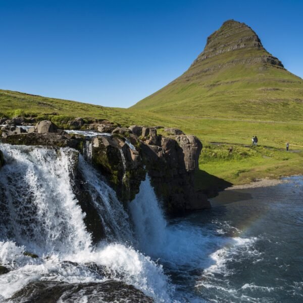 Top 10 Apps for Your Trip to Iceland