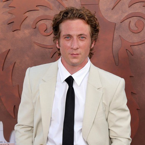 Jeremy Allen White hopes to do his own singing in Bruce Springsteen movie - Film News | Film-News.co.uk
