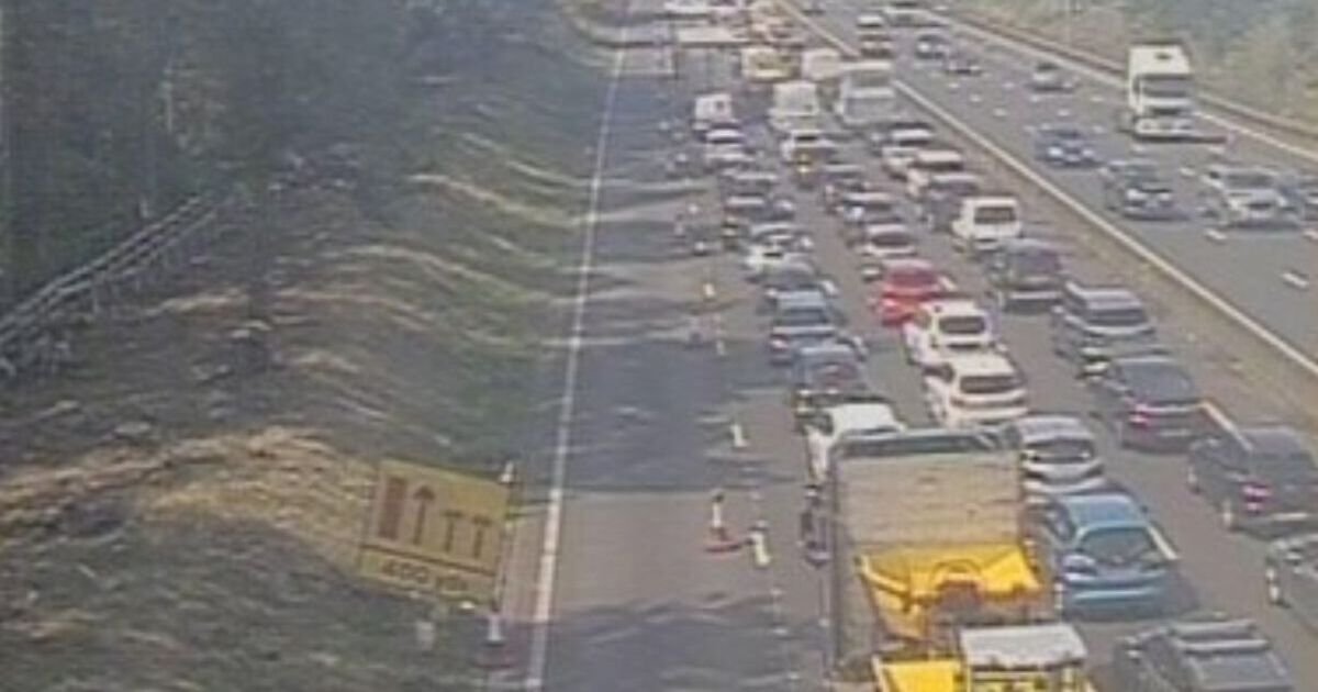 M1 traffic LIVE: Chaos after vehicle fire on major UK motorway | UK | News
