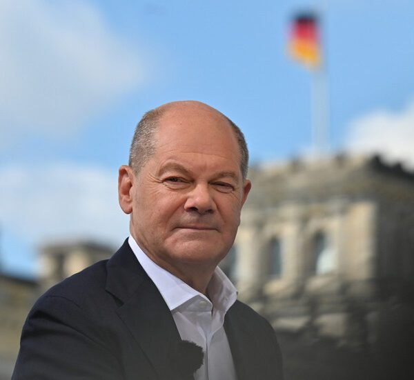 Scholz admits many Germans are unhappy about Ukraine aid — RT World News