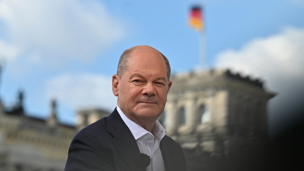 Scholz admits many Germans are unhappy about Ukraine aid — RT World News