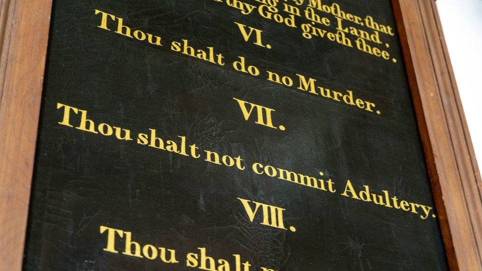 US state sued over Ten Commandments law — RT World News