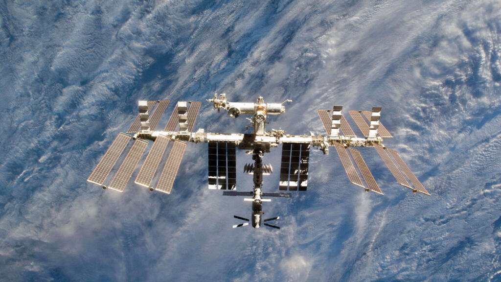 NASA picks SpaceX to carry ISS to oceanic resting place after 2030