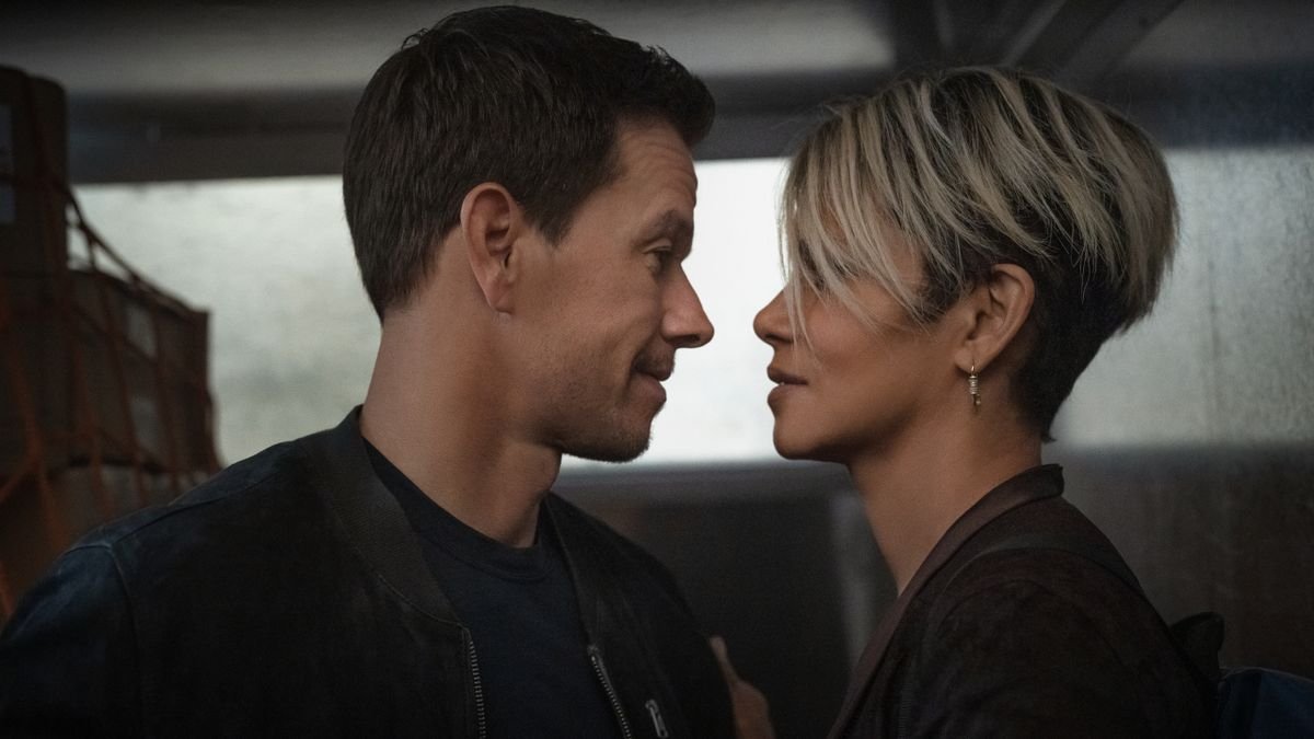 Netflix's The Union Trailer Has Me Sold On Halle Berry And Mark Wahlberg As An Action Rom-Com Duo