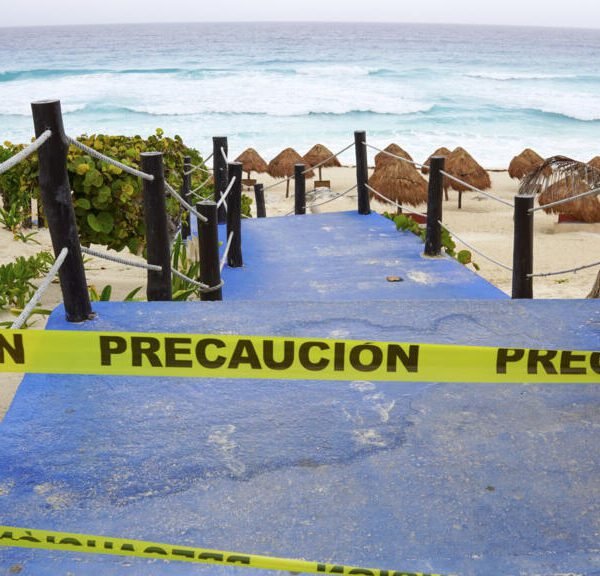 Mexico issues 'red alert' as Hurricane Beryl churns towards tourist hotspots
