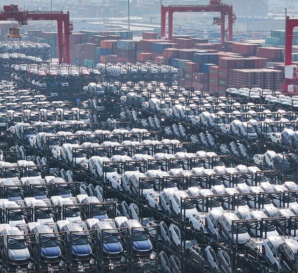 Europe Tells China’s Carmakers: Get Ready to Pay Tariffs