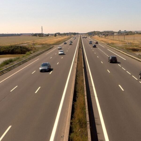 UK’s ‘longest straight road’ goes 18 miles without turning | UK | News